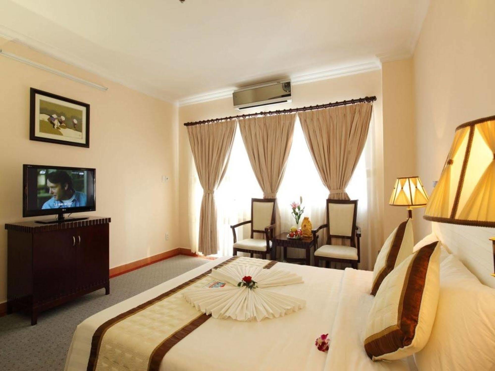 Dic Star Hotel Vung Tau Esterno foto